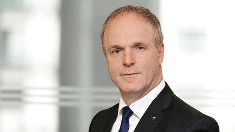 Portraitfoto von Axel Plaß, Präsident des DSLV Bundesverband Spedition und Logistik